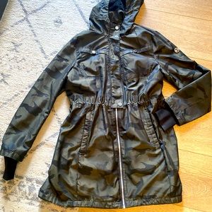 Michael kors anorack jacket lined with thumb holes